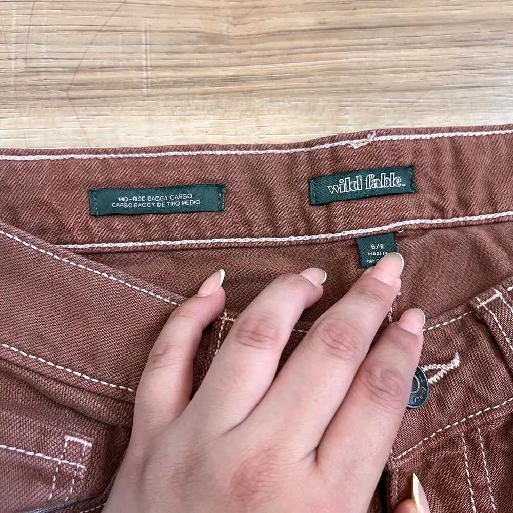 Wild Fable Mid Rise Baggy Cargo Pants Size 6 - Picture 6 of 10